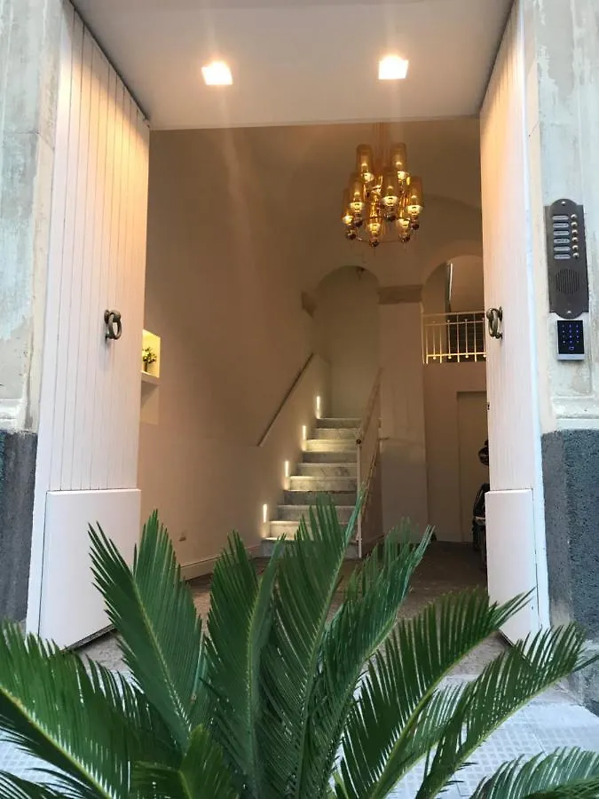 Motta Palace Apartments & Rooms Motta Sant' Anastasia