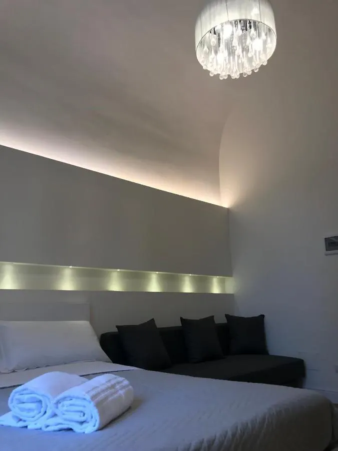 Motta Palace Apartments & Rooms Motta Sant' Anastasia
